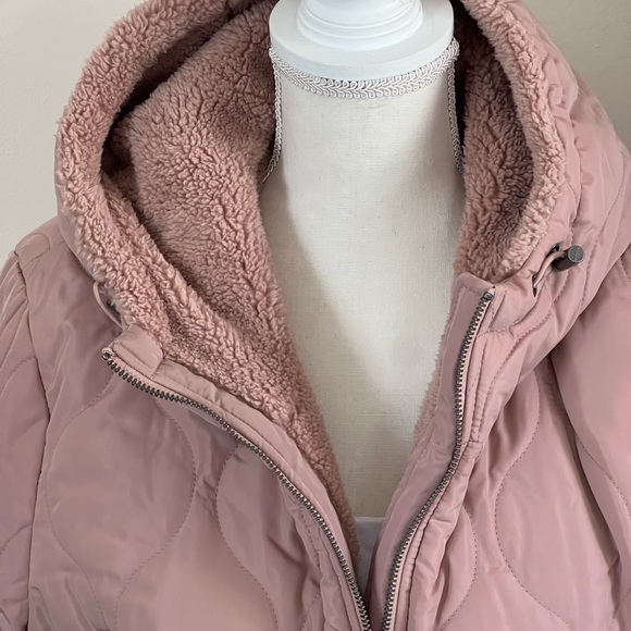 Lucky Brand Hooded Dusty Rose Quilted Puffer Coat - Picture 3 of 10
